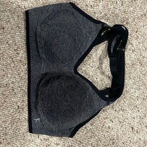 Danskin Bralette Size Medium Black